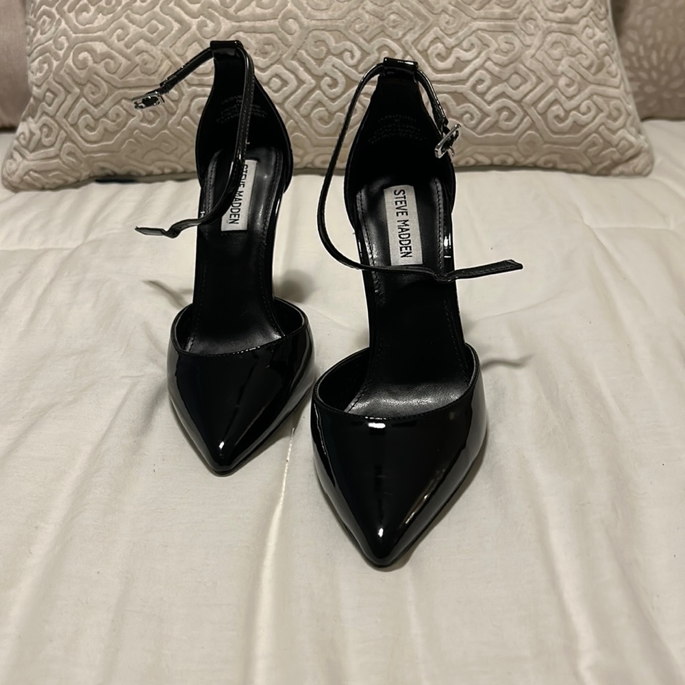 STEVE MADDEN Mikaela black heels